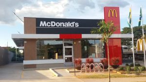 Leia mais sobre o artigo McDonald’s deve gerar mais de 18 mil vagas em 2019
