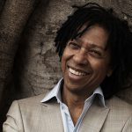 Djavan apresenta turnê nacional de “Vesúvio” em Goiânia