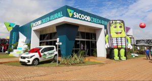 Leia mais sobre o artigo Sicoob Credi-Rural concede mais de R$ 110 milhões em crédito durante Tecnoshow Comigo