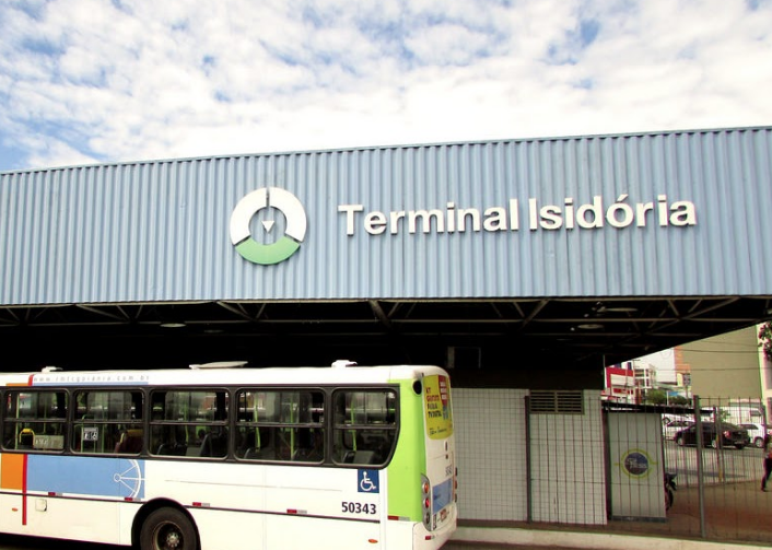 Leia mais sobre o artigo Terminal Isidória começa a ser transferido