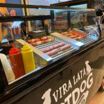 Vira Lata Hot Dog chega ao Passeio das Águas Shopping