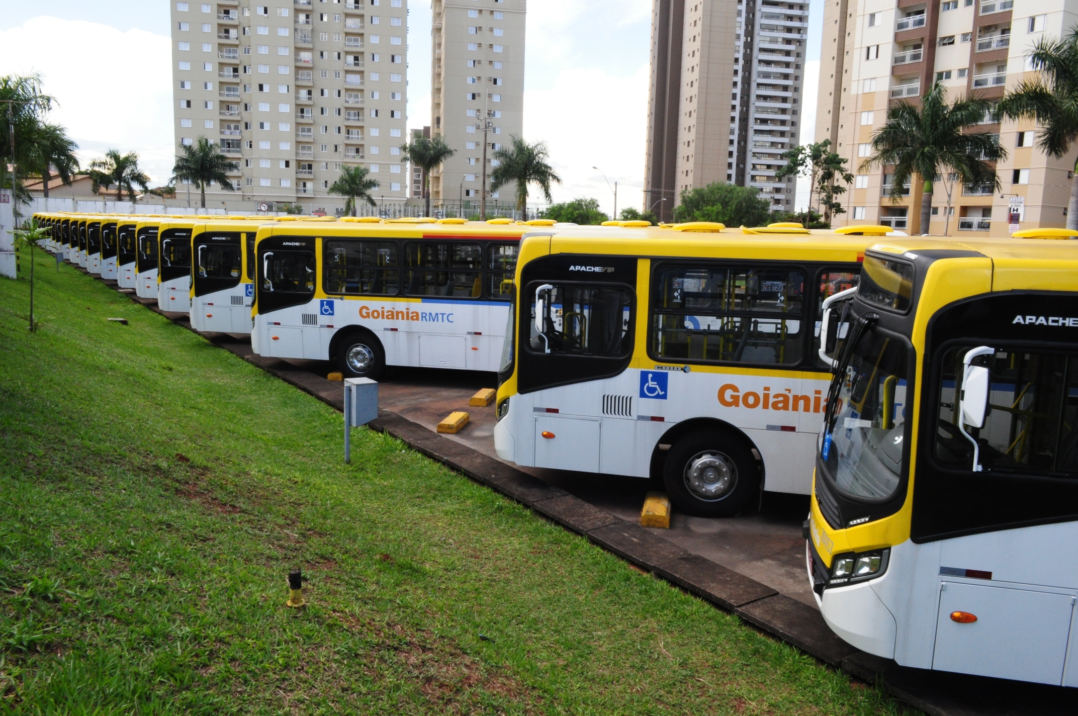 No momento você está vendo Ahpaceg questiona flexibilização de horários de transporte público em Goiânia