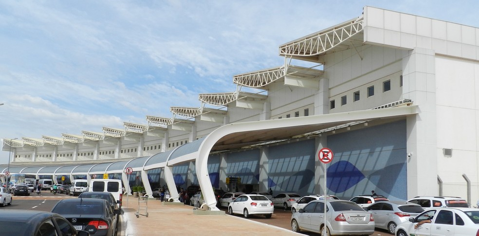 No momento você está vendo Finalmente: Aeroporto Santa Genoveva agora é internacional