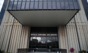 Leia mais sobre o artigo Coluna do Freitas: Banco Central contra o Brasil