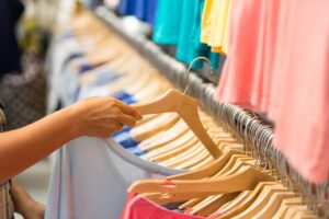 Leia mais sobre o artigo Brasil está entre os 10 países que mais gastam com roupas no mundo