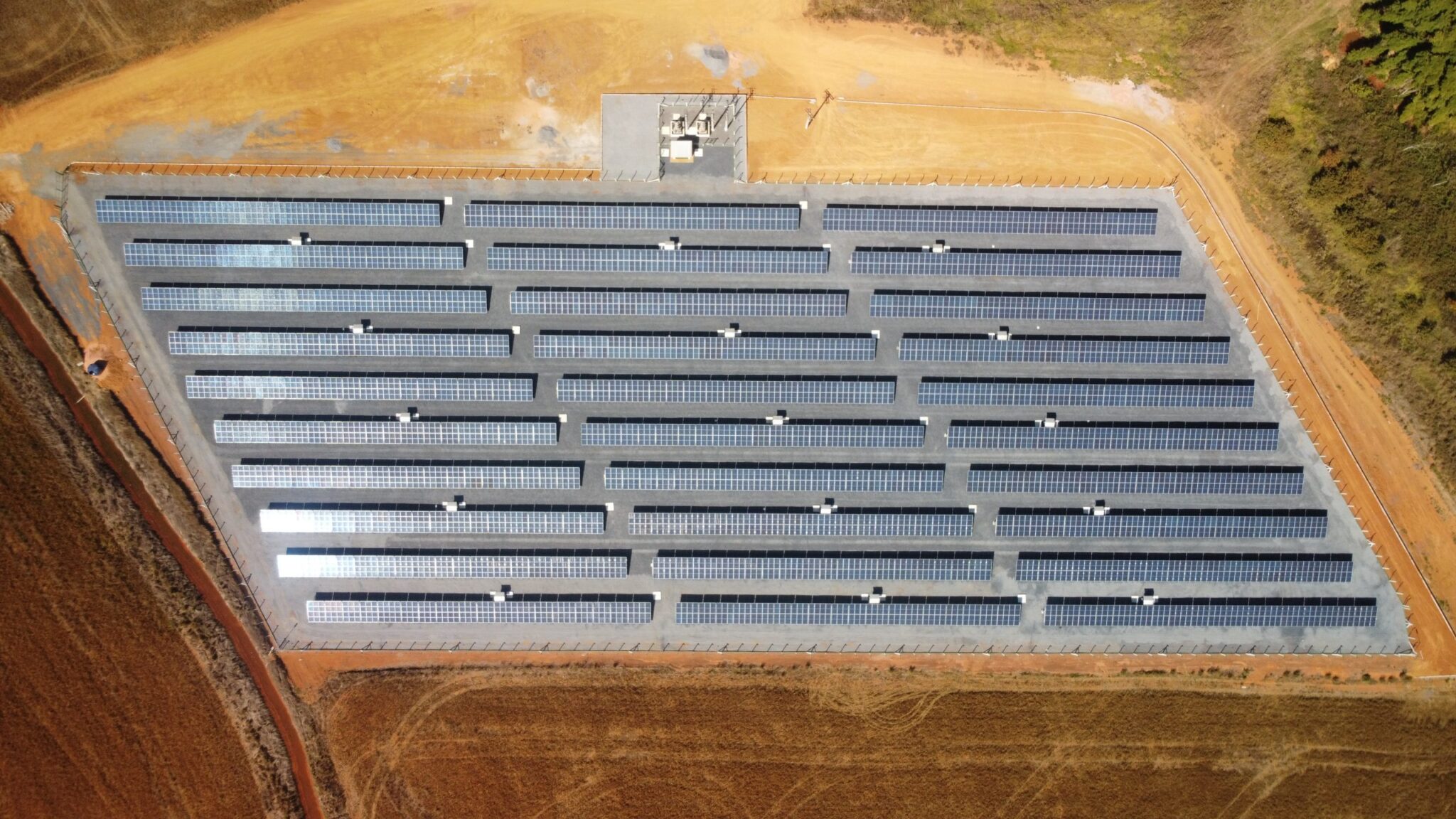 No momento você está vendo Boa Safra inaugura primeira usina fotovoltaica em unidade de Goiás