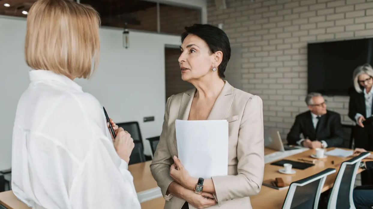 No momento você está vendo Presença de mulheres em conselhos de administração de empresas aumenta no Brasil