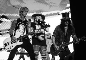 Leia mais sobre o artigo Vendas de ingressos para show do Guns N’ Roses em Goiânia começam esta semana