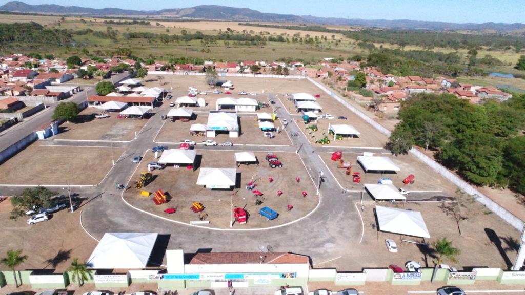 Leia mais sobre o artigo OCB/GO leva experiência do cooperativismo para feira agrícola no Norte goiano