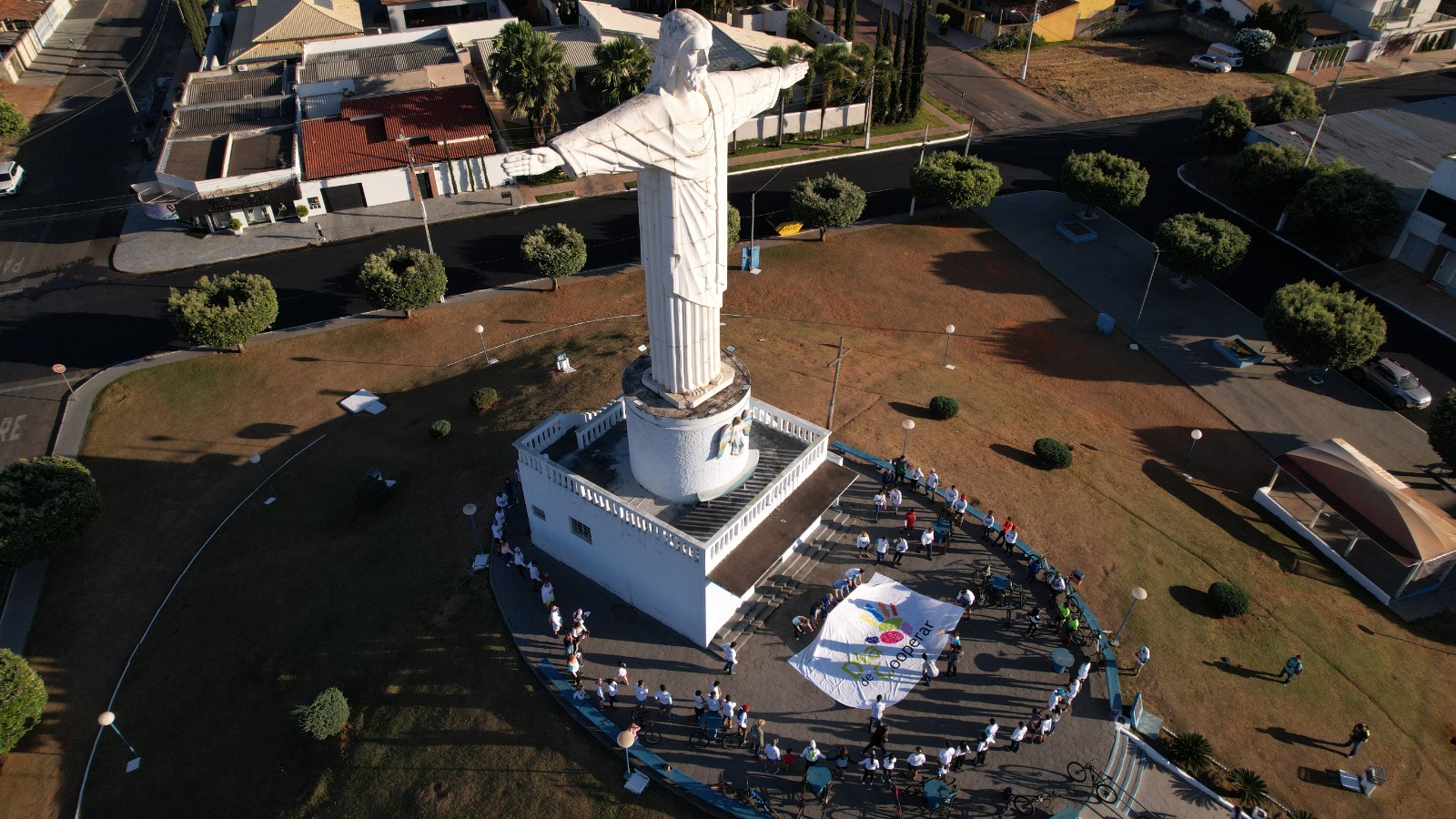 Leia mais sobre o artigo Cooperativas mobilizam 9 mil pessoas em Morrinhos para celebrar cultura da cooperação