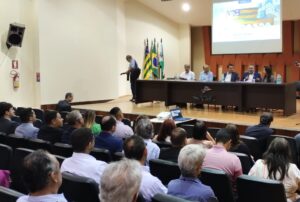 Leia mais sobre o artigo “Precisamos de uma reforma tributária que não prejudique a economia de Goiás”, diz Vanderlan