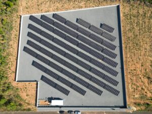 Leia mais sobre o artigo Sicoob UniCentro Br inaugura primeiro parque de energia solar 100% digital do Brasil