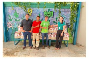 Leia mais sobre o artigo Natal Solidário: Sicoob Empresarial realiza doação de sete toneladas de alimentos