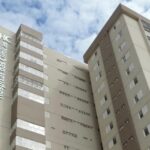 Administrativos do Hospital das clínicas e institutos federais em Goiás entram em greve