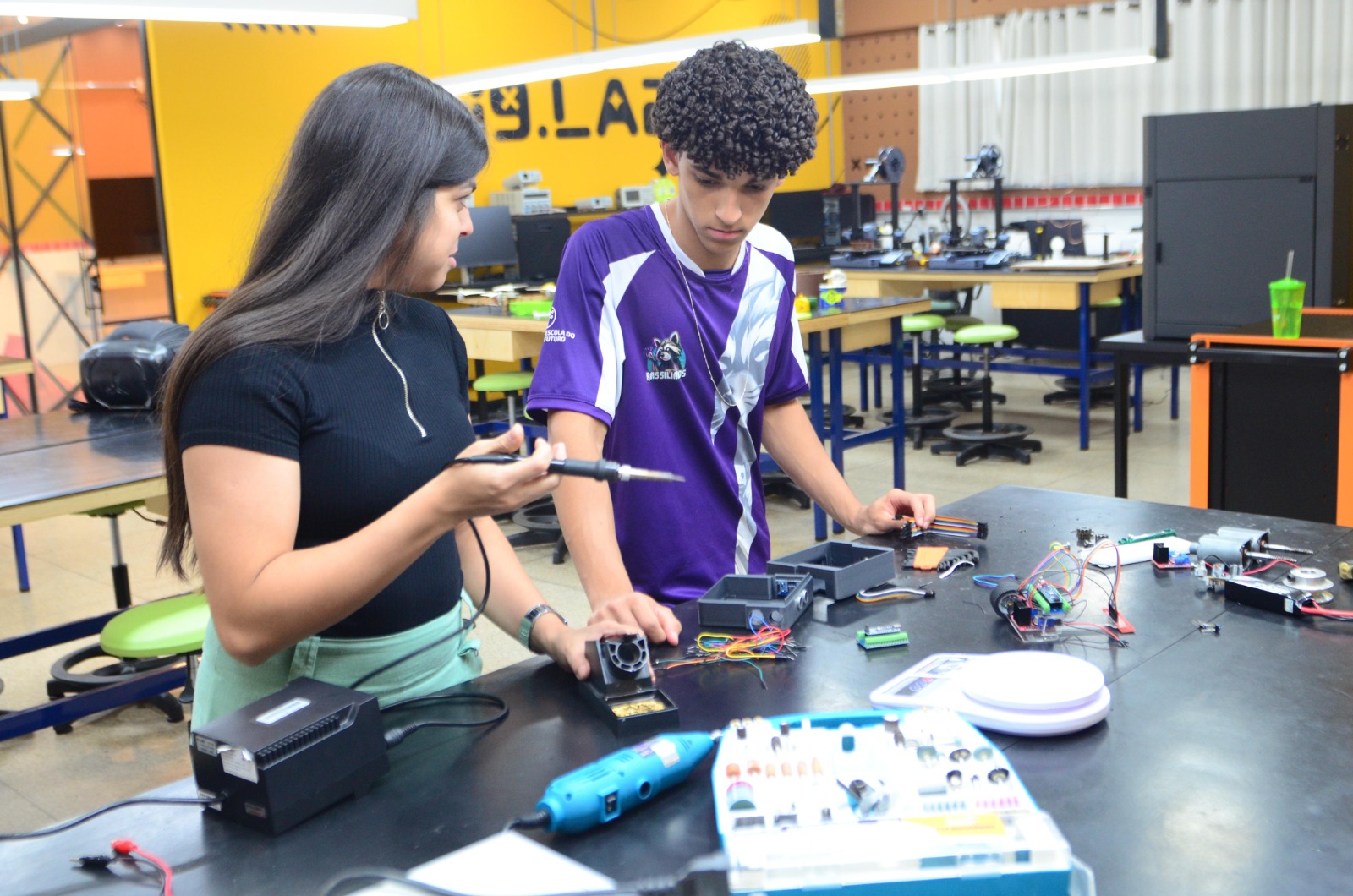 Leia mais sobre o artigo Escola do Futuro de Goiás disputa copa do mundo de robótica